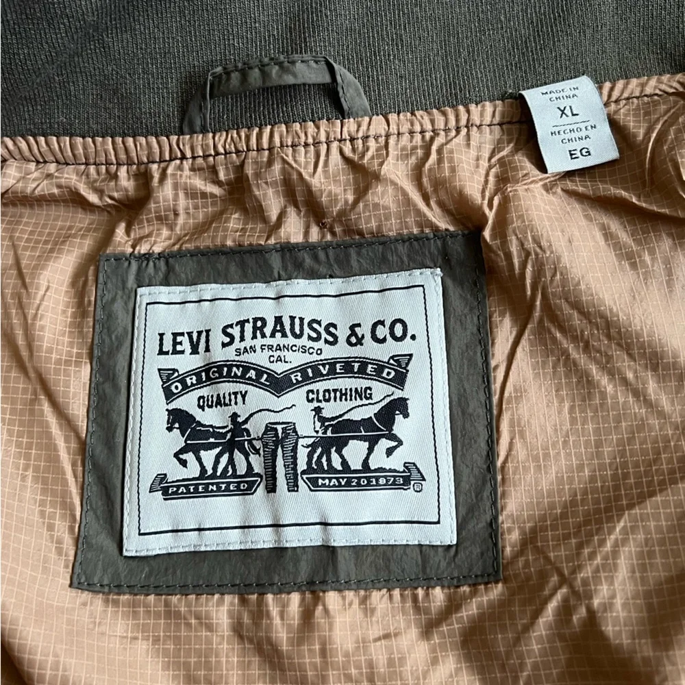 NWT Levi's Men's Diamond Quilt Bomber Jacket  SZ - XL - Picture 13 of 16